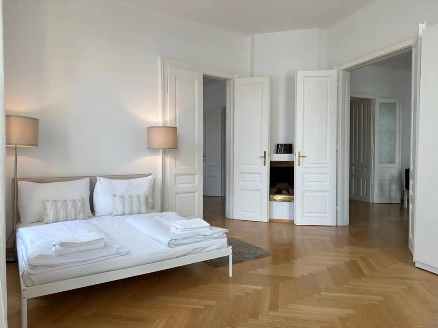 Beautiful Apartments In Виена Екстериор снимка