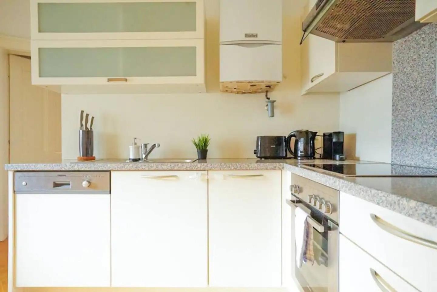 Beautiful Apartments In Виена Екстериор снимка