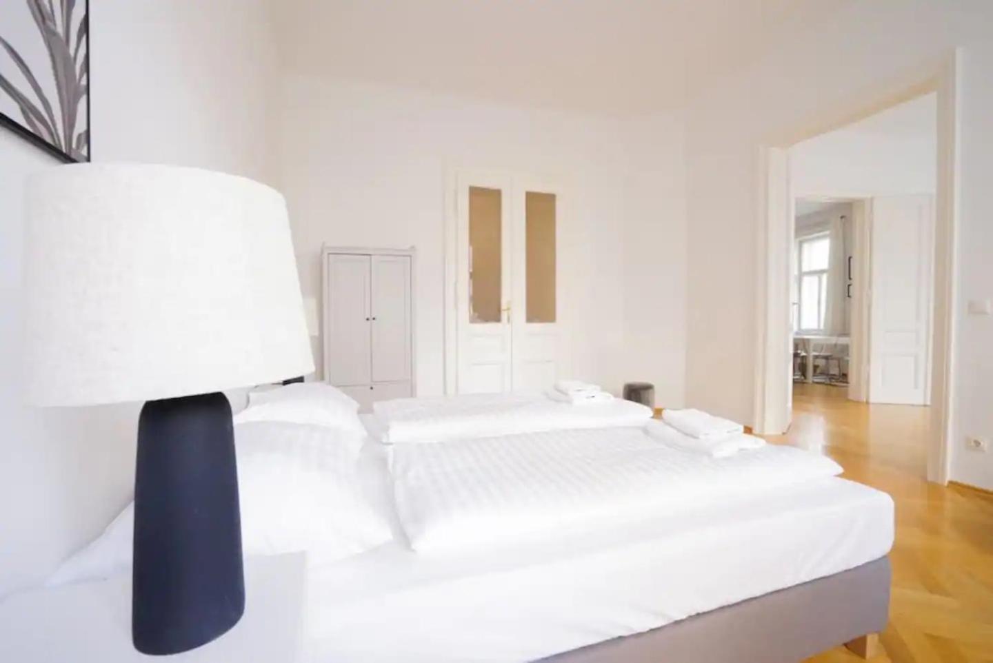 Beautiful Apartments In Виена Екстериор снимка